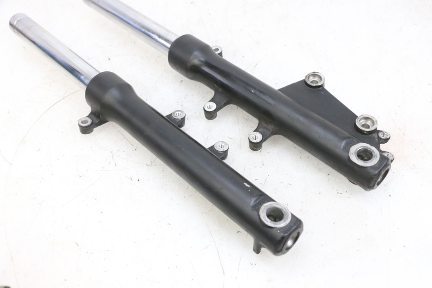 photo de STANDROHR PIAGGIO NEW TYPHOON 50 (2018 - 2021) - Oberflächenzustand und Material