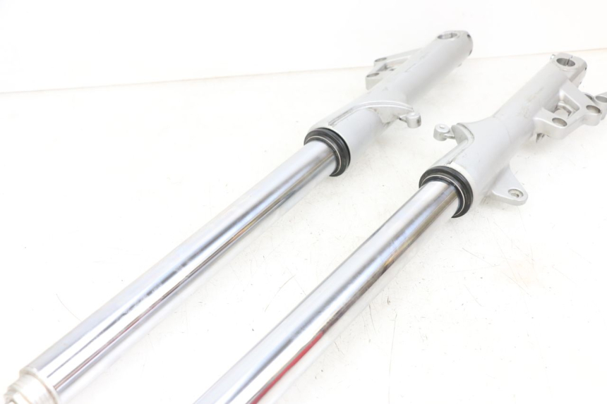 photo de STANDROHR MOTO GUZZI NORGE 8V GT 1200 (2011 - 2016) - Zoom auf Gebrauchszustand