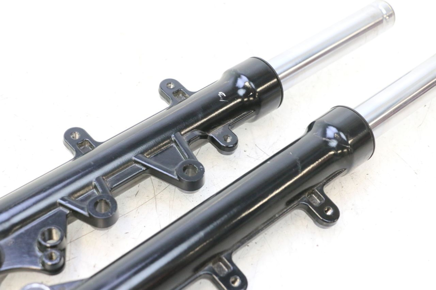 photo de STANDROHR JM MOTORS R-MAX TECH 50 (2024 - 2026) - Details der Befestigungspunkte
