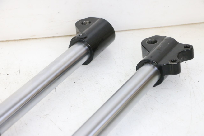 photo de STANDROHR APOLLO RFZ 125 - Details der Befestigungspunkte