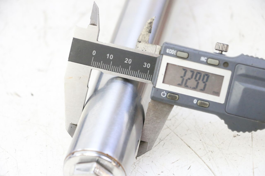 photo de STANDROHR APOLLO RFZ 125 - Technische Nahaufnahme