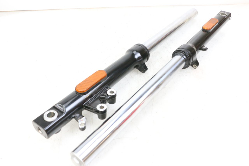 photo de STANDROHR ROYAL ENFIELD CONTINENTAL GT 650 (2019 - 2024) - Geprüftes Gebrauchtteil