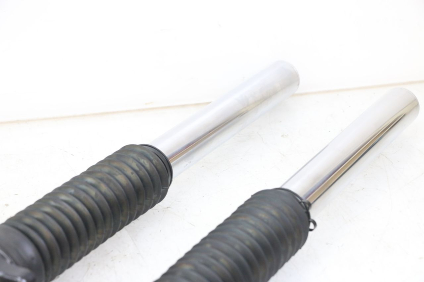 photo de STANDROHR ROYAL ENFIELD SCRAM 411 (2022 - 2024) - Technische Nahaufnahme