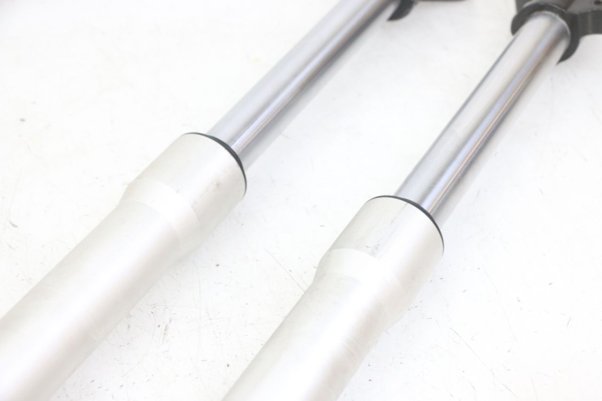 photo de GABELROHR APOLLO RXF 125 - Details der Befestigungspunkte