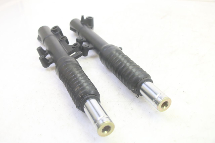 photo de STANDROHR JM MOTORS SANTANA EVO 50 (2024 - 2026) - Gesamtansicht des Produkts