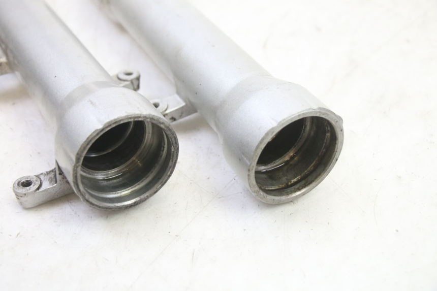 photo de STANDROHR PEUGEOT SATELIS 250 (2006 - 2012) - Gesamtansicht des Produkts