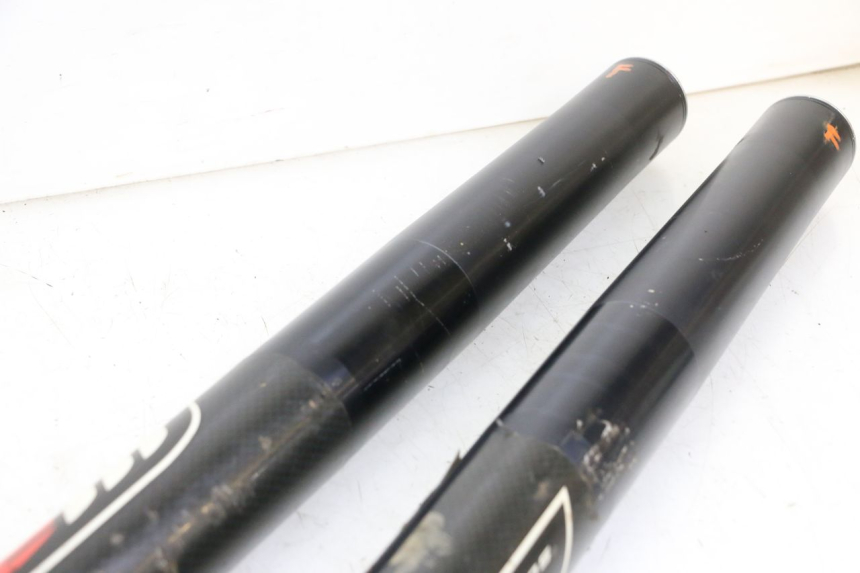 photo de STANDROHR KTM SUPERENDURO R 950 (2005 - 2009) - Zoom auf Komponenten