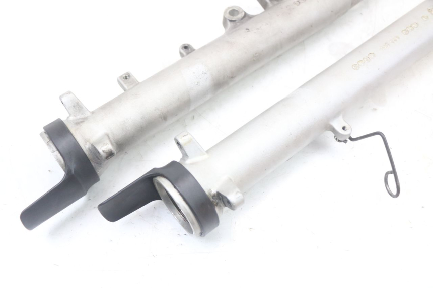 photo de STANDROHR SUZUKI GS F 500 (2004 - 2007) - Alternative Perspektive