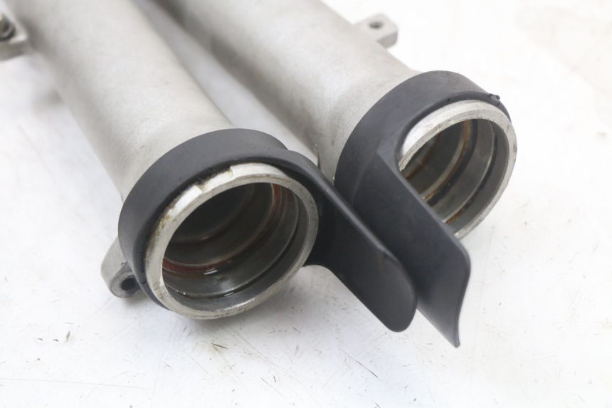 photo de STANDROHR SUZUKI GS F 500 (2004 - 2007) - Details der Befestigungspunkte