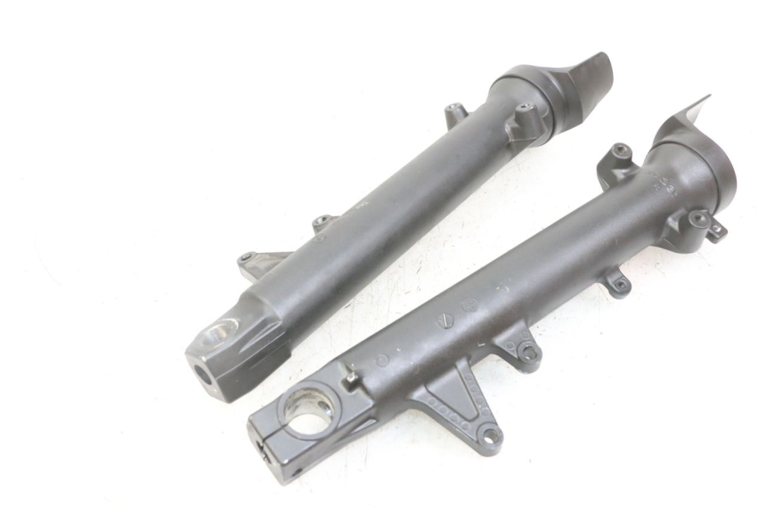 photo de STANDROHR SUZUKI GSX F GSXF 650 (2007 - 2015) - Alternative Perspektive