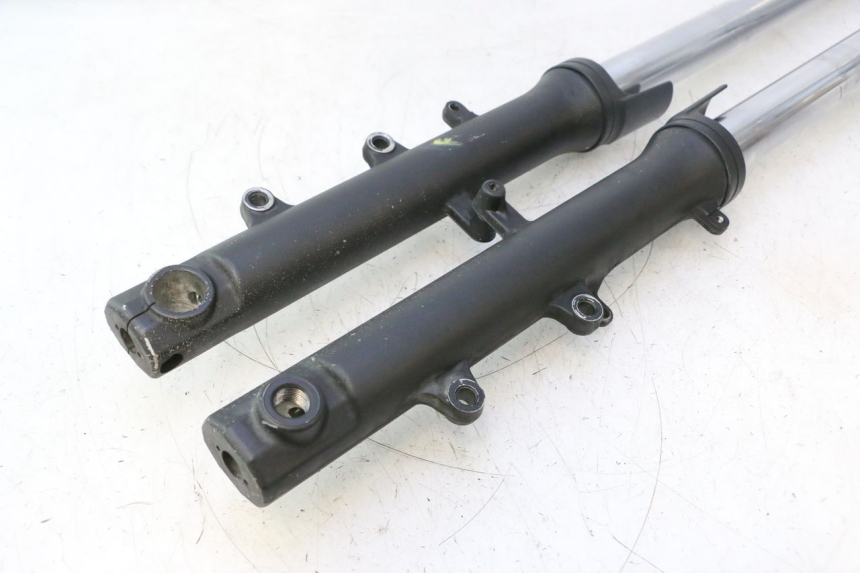photo de STANDROHR YAMAHA TDM ABS 900 (2002 - 2014) - Details der Befestigungspunkte