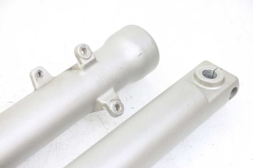 photo de STANDROHR YAMAHA TDR DELTABOX 125 (1997 - 2003) - Zoom auf Gebrauchszustand