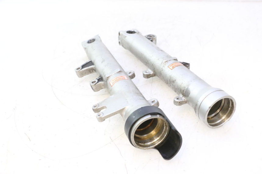 photo de STANDROHR HONDA VFR FI RC46 800 (1998 - 2001) - Details der Befestigungspunkte