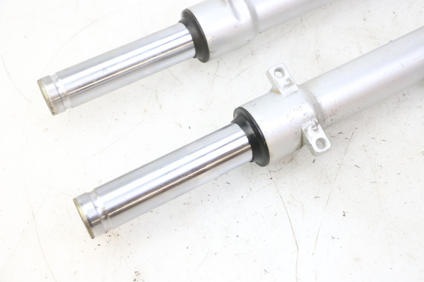 photo de STANDROHR PEUGEOT VIVACITY NEW 4T 50 (2008 - 2017) - Kennzeichnungen und Originalreferenzen