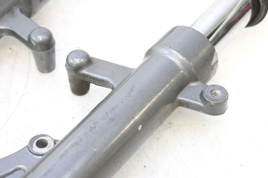 photo de GABELROHR YAMAHA XMAX X-MAX 125 (2006 - 2009) - Detailansicht des Bauteils