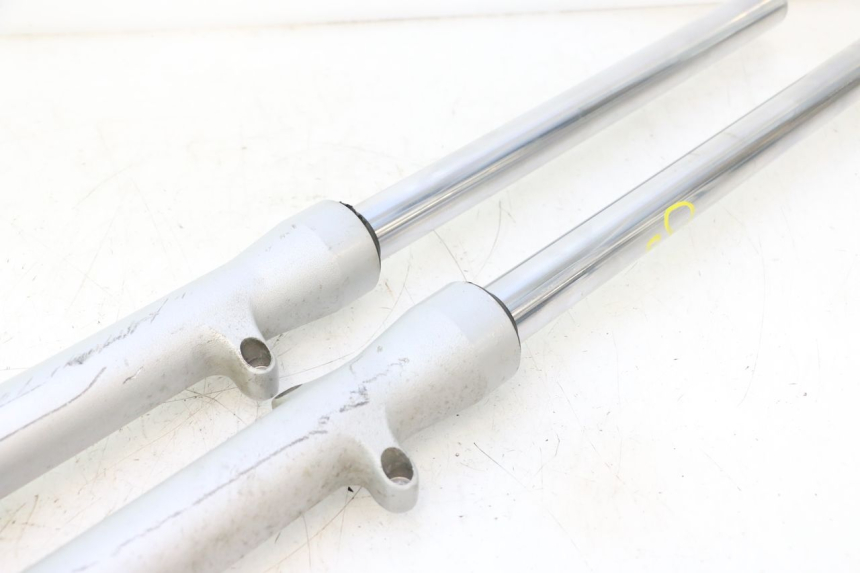 photo de STANDROHR HONDA XLV VARADERO 125 (2007 - 2012) - Profilansicht des Ersatzteils