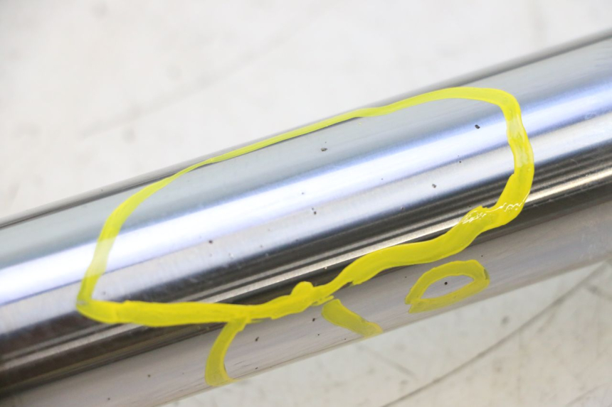 photo de STANDROHR HONDA XLV VARADERO 125 (2007 - 2012) - Details der Befestigungspunkte