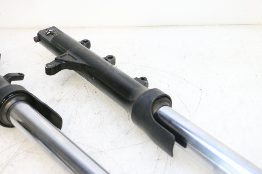 photo de STANDROHR YAMAHA XP T-MAX ABS 500 (2005 - 2005) - Details der Befestigungspunkte