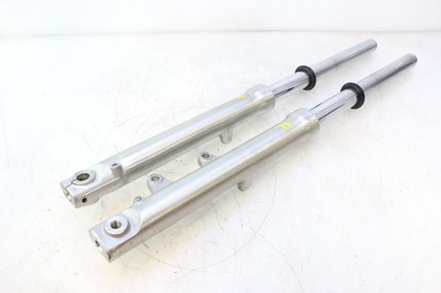 photo de STANDROHR YAMAHA XV VIRAGO 535 (1988 - 2004) - Details der Befestigungspunkte
