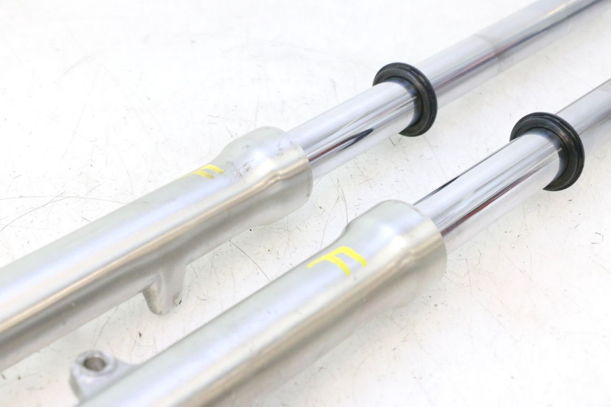 photo de STANDROHR YAMAHA XV VIRAGO 535 (1988 - 2004) - Oberflächenzustand und Material