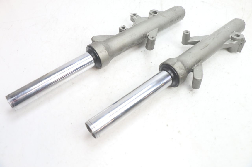 photo de STANDROHR YAMAHA YP MAJESTY 125 (1998 - 2001) - Details der Befestigungspunkte