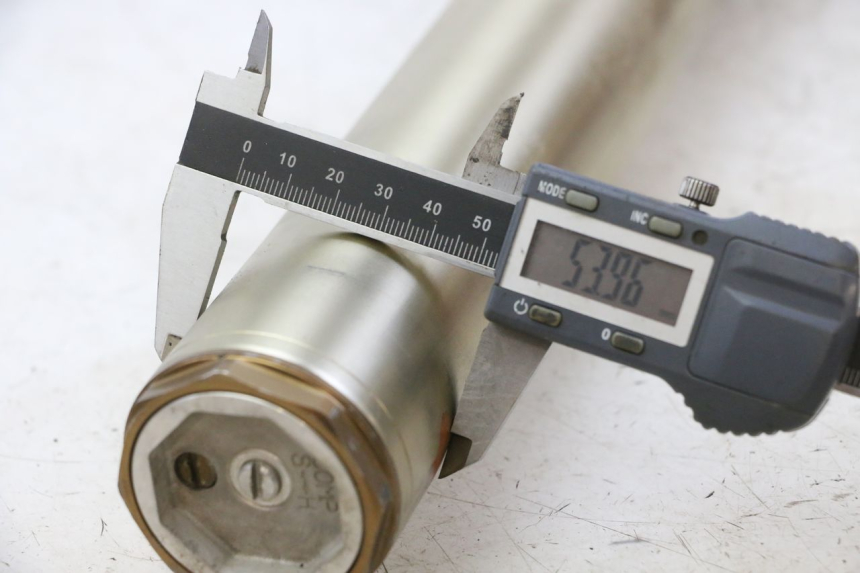 photo de STANDROHR YAMAHA YZ-F YZF 250 (2014 - 2018) - Zoom auf Gebrauchszustand