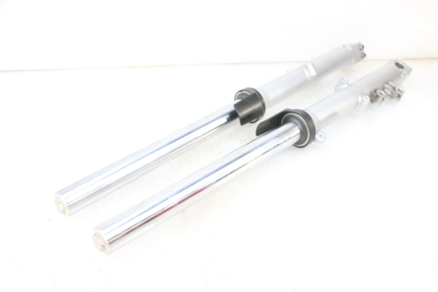 photo de STANDROHR KAWASAKI ZR 7 750 (1999 - 2004) - Detailansicht des Bauteils