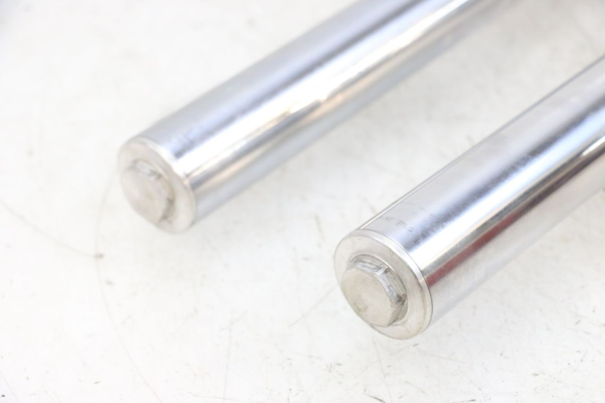 photo de STANDROHR KAWASAKI ZR 7 750 (1999 - 2004) - Charakteristische Merkmale