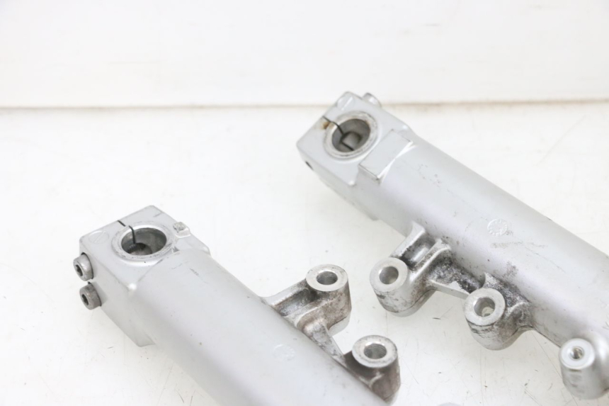 photo de STANDROHR KAWASAKI ZR 7 750 (1999 - 2004) - Details der Befestigungspunkte