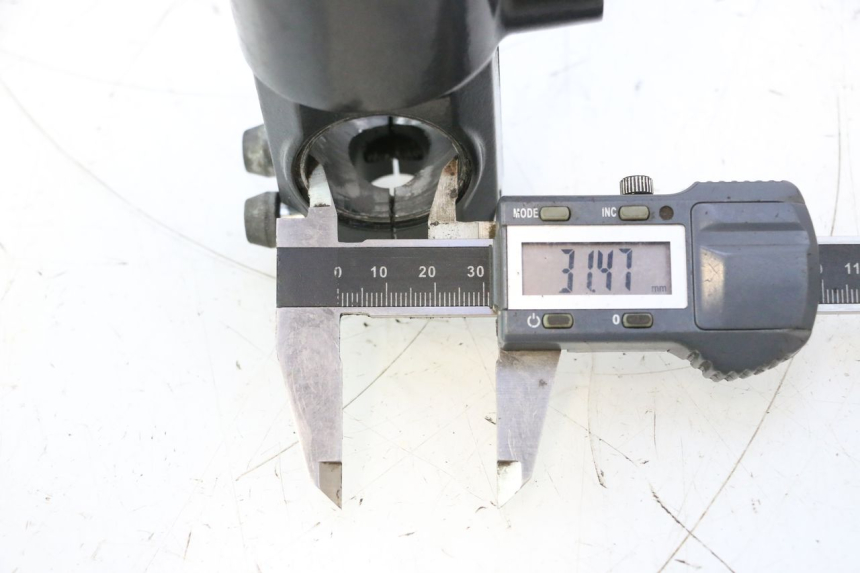 photo de STANDROHR KAWASAKI ZX-6R ZX6R 600 (2000 - 2002) - Zoom auf Gebrauchszustand