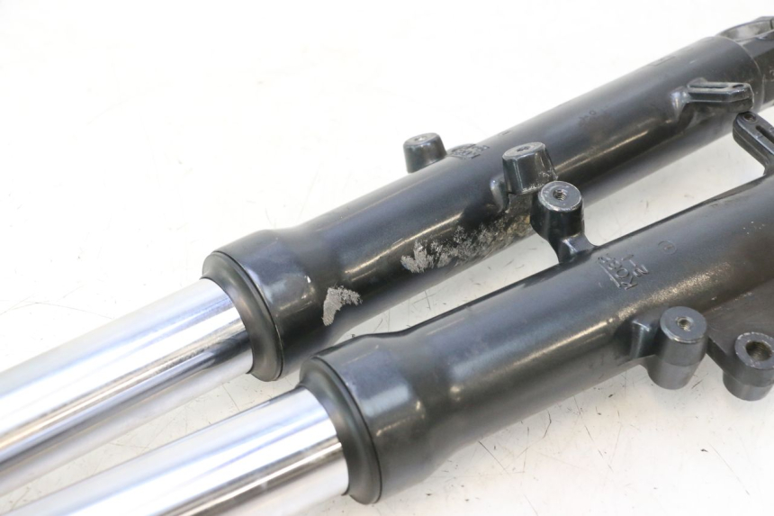 photo de STANDROHR KAWASAKI ZX-6R ZX6R 600 (2000 - 2002) - Details der Befestigungspunkte