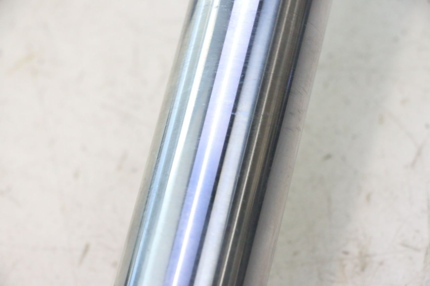 photo de STANDROHR KAWASAKI ZZR 600 (1995 - 2004) - Fokus auf die Struktur
