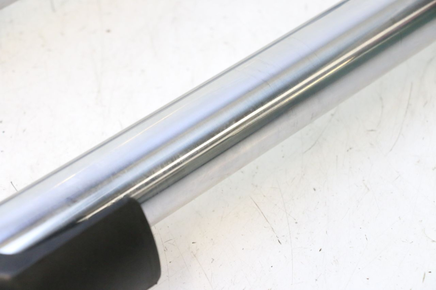 photo de STANDROHR KAWASAKI ZZR 600 (1995 - 2004) - Details der Befestigungspunkte