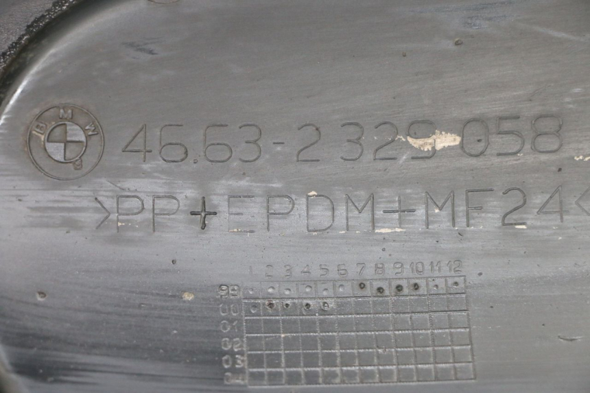 photo de KOTFLÜGEL HINTEN BMW C1 125 (2000 - 2003) - Detailansicht des Bauteils