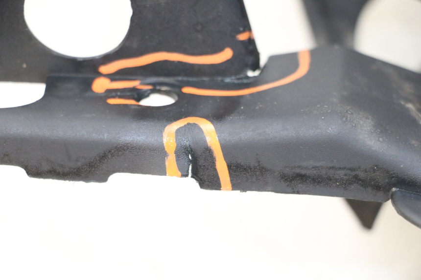 photo de KOTFLÜGEL HINTEN BMW C1 125 (2000 - 2003) - Details der Befestigungspunkte