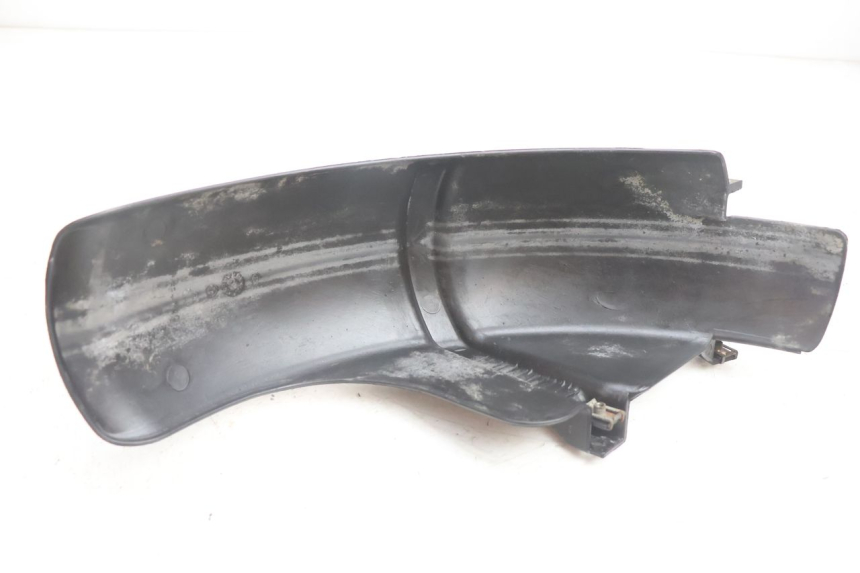 photo de KOTFLÜGEL HINTEN PIAGGIO LIBERTY 125 (1998 - 2008) - Details der Befestigungspunkte