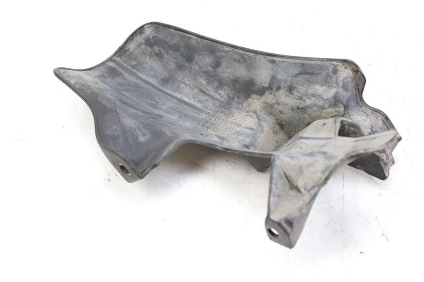 photo de HINTERER KOTFLüGEL APRILIA SCARABEO 100 (2003 - 2012) - Detailansicht des Bauteils