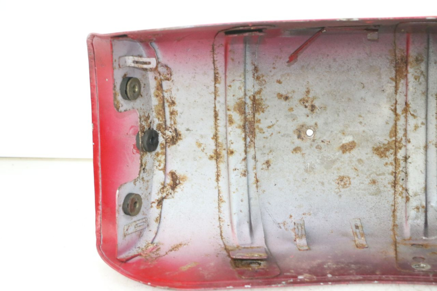 photo de KOTFLÜGEL HINTEN REGAL RAPTOR SPYDER 125 (2010 - 2018) - Zoom auf Gebrauchszustand