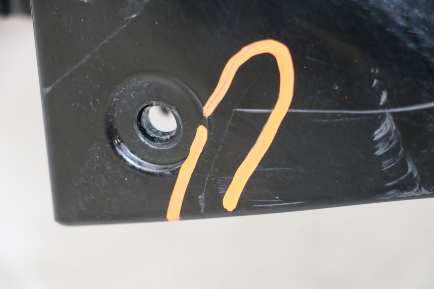 photo de VORDERRADKOTFLüGEL SUZUKI BURGMAN 125 (2007 - 2014) - Weitere Ansicht des Artikels