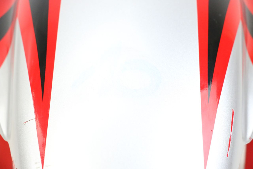 photo de KOTFLÜGEL VORNE HYOSUNG GTR 125 (2006 - 2008) - Zoom auf Gebrauchszustand