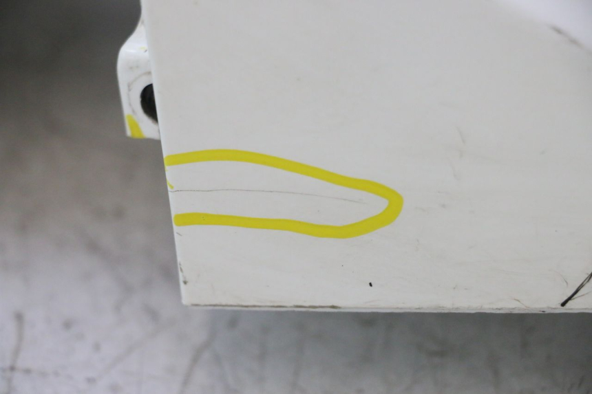 photo de VORDERRADKOTFLüGEL PEUGEOT KISBEE 2T 50 (2010 - 2017) - Hochauflösende Nahaufnahme