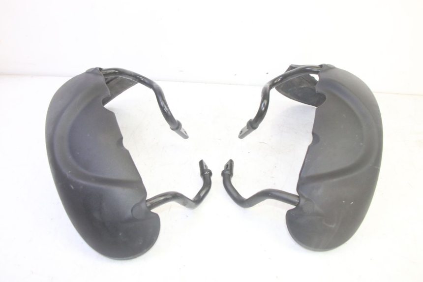 photo de KOTFLÜGEL VORNE PIAGGIO MP3 HPE 350 (2018 - 2020) - Hauptansicht