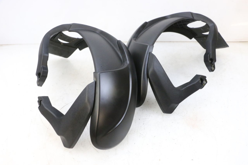 photo de KOTFLÜGEL VORNE PIAGGIO MP3 HPE 300 (2019 - 2026) - Detailansicht des Bauteils