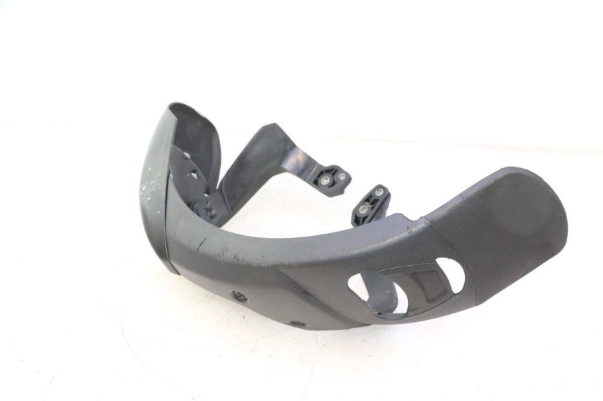 photo de KOTFLÜGEL VORNE PIAGGIO MP3 HPE 530 (2022 - 2026) - Details der Befestigungspunkte