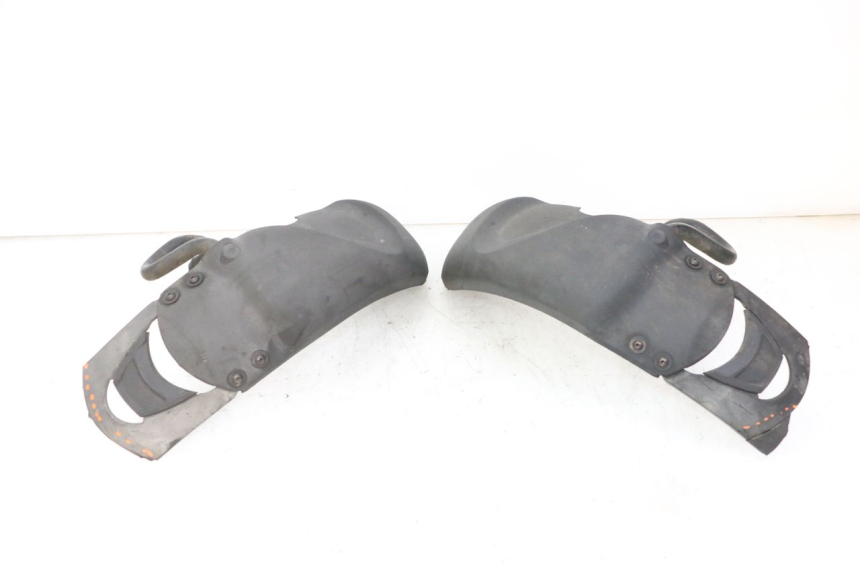 photo de KOTFLÜGEL VORNE PIAGGIO MP3 LT 300 (2010 - 2016) - Hochauflösende Nahaufnahme