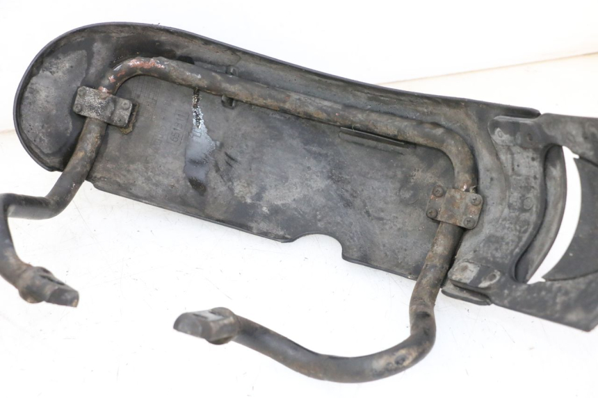 photo de KOTFLÜGEL VORNE PIAGGIO MP3 LT 300 (2010 - 2016) - Details der Befestigungspunkte