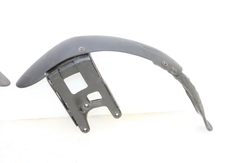photo de VORDERRADKOTFLüGEL PIAGGIO MP3 125 (2006 - 2014) - Zoom auf Gebrauchszustand
