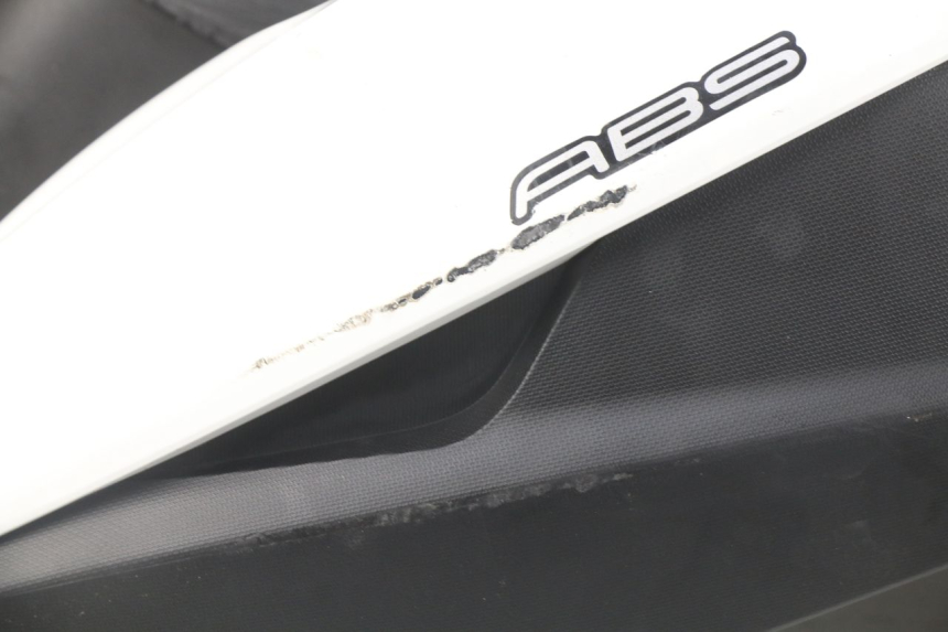 photo de KOTFLÜGEL VORNE MBK MW TRYPTIK 125 (2017 - 2022) - Details der Befestigungspunkte