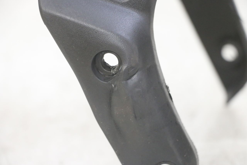 photo de VORDERRADKOTFLüGEL PIAGGIO NEW TYPHOON 50 (2018 - 2021) - Details der Befestigungspunkte