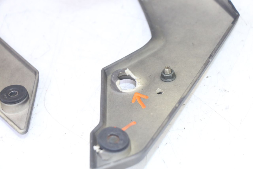 photo de VORDERER SCHUTZBLECH MAG POWER R-STREET 50 (2016 - 2025) - Oberflächenzustand und Material